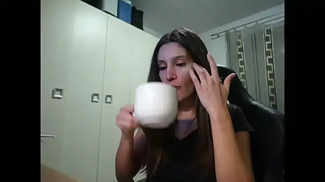 Snapshot of GodlyTheia chatting on 12.09.24 GodlyTheia online show from 12.09.24