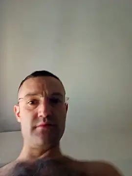 Snapshot of enricso chatting on 04.26.26 enricso online show from 04.26.26