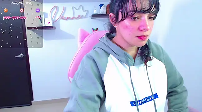 Vannessa  Shy online show from 03.11.25