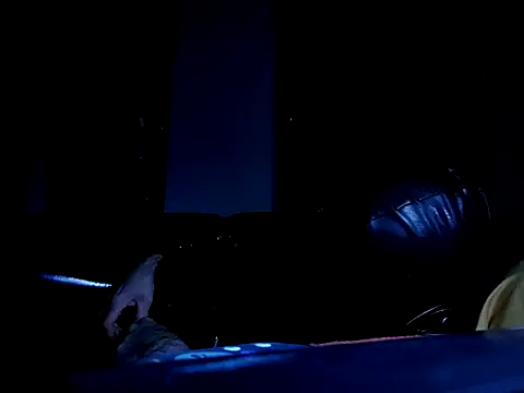 Snapshot of Crystalbitchx chatting on 09.30.25 Crystalbitchx online show from 09.30.25