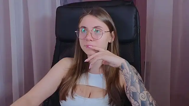  AnnaStark  online show from 01.07.25