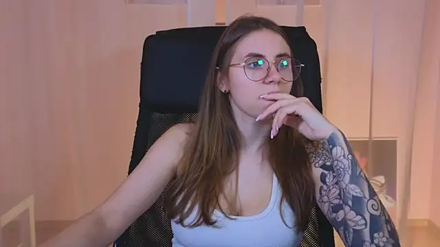  AnnaStark  online show from 01.17.25