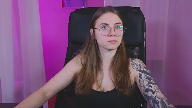  AnnaStark  online show from 01.18.25