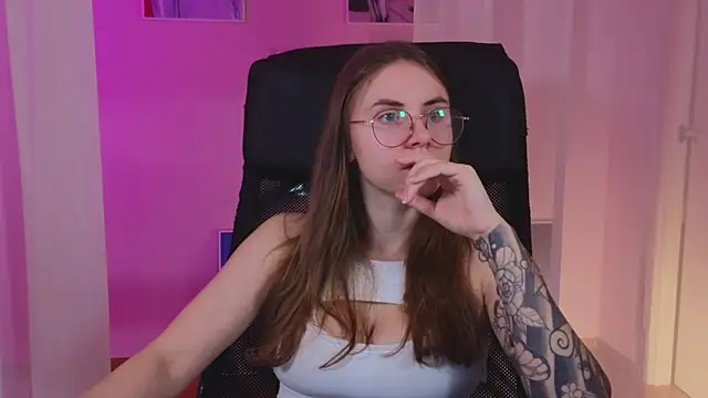  AnnaStark  online show from 01.30.25