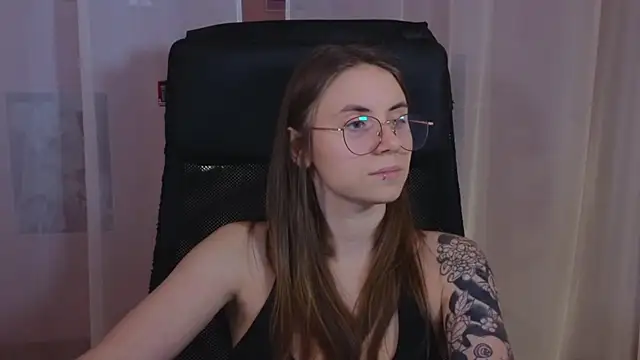  AnnaStark  online show from 02.28.25