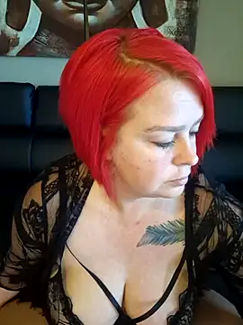 Snapshot of SarahDelSol chatting on 03.12.25 SarahDelSol online show from 03.12.25