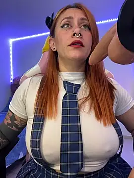 Luna Paris  online show from 12.04.25