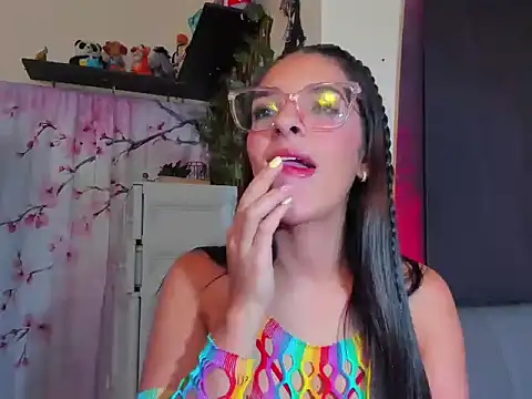Snapshot of annyluna1 chatting on 05.12.26 annyluna1 online show from 05.12.26
