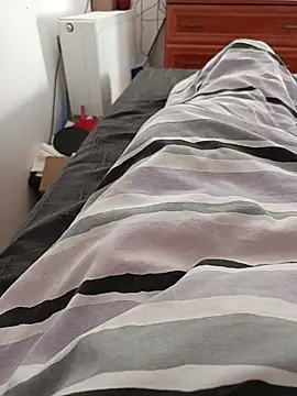 Snapshot of Zozo073 chatting on 10.29.25 Zozo073 online show from 10.29.25