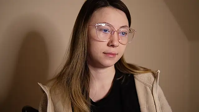 Snapshot of chibi_moon_ chatting on 12.12.24 chibi moon online show from 12.12.24