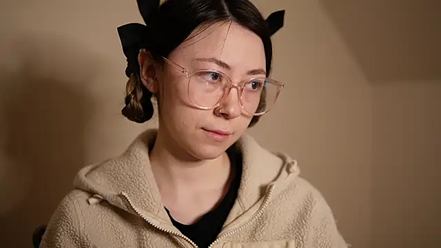 Snapshot of chibi_moon_ chatting on 12.14.24 chibi moon online show from 12.14.24