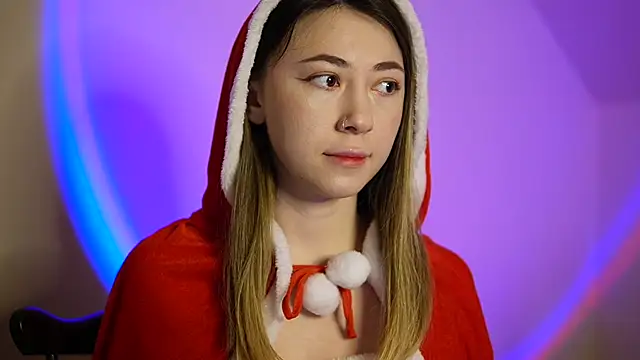 Snapshot of chibi_moon_ chatting on 12.24.24 chibi moon online show from 12.24.24