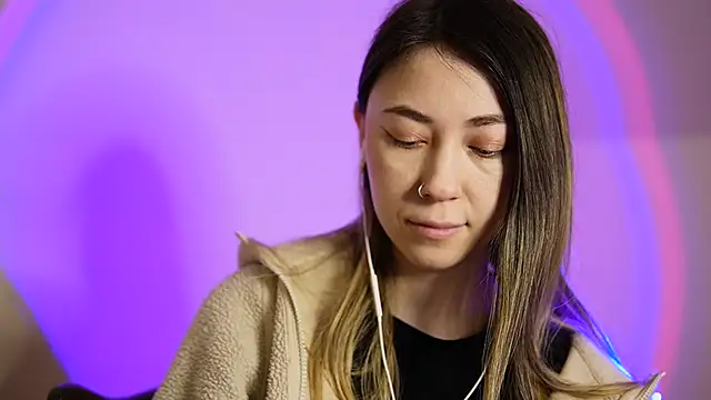 Snapshot of chibi_moon_ chatting on 01.28.25 chibi moon online show from 01.28.25