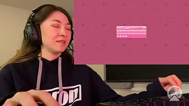 chibi moon  online show from 04.13.26