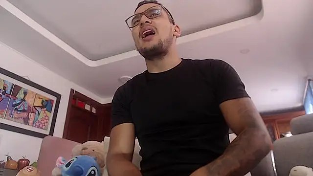 Snapshot of dvg2402 chatting on 01.28.25 dvg2402 online show from 01.28.25