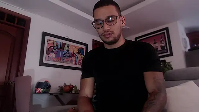 Snapshot of dvg2402 chatting on 01.29.25 dvg2402 online show from 01.29.25