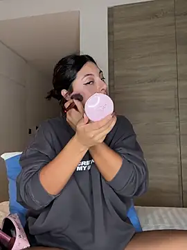 Snapshot of alexademie1 chatting on 11.23.25 alexademie1 online show from 11.23.25