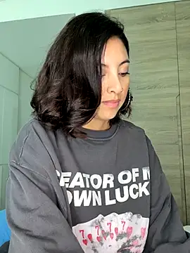 Snapshot of alexademie1 chatting on 11.30.25 alexademie1 online show from 11.30.25