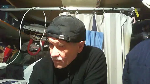 nonnomaturobisex online show from 02.22.26