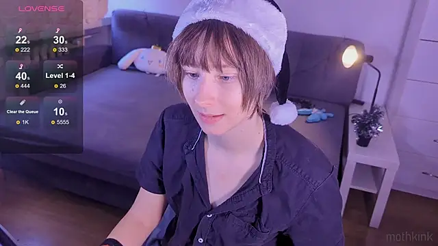 Snapshot of mothkink chatting on 12.22.25 mothkink online show from 12.22.25