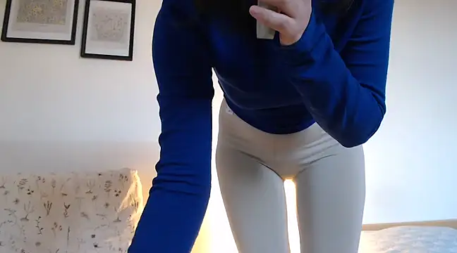 ocean eyess  online show from 01.14.25