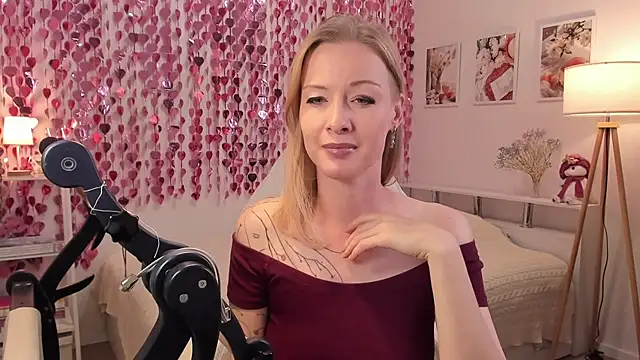 MissRightX online show from 07.12.26