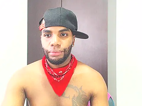 Snapshot of Rene_hotman chatting on 02.15.25 Rene hotman online show from 02.15.25