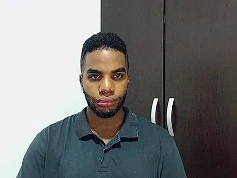 Snapshot of Rene_hotman chatting on 10.19.25 Rene hotman online show from 10.19.25
