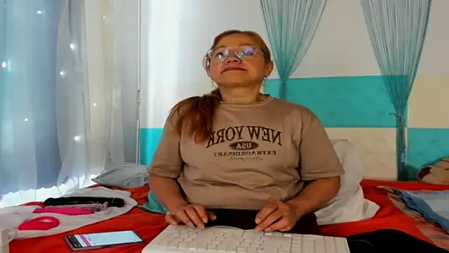 anthonela mature  online show from 04.25.26