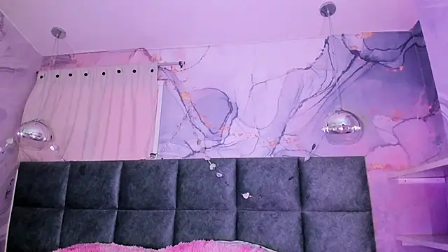 Snapshot of AntonellaRossi chatting on 02.28.26 AntonellaRossi online show from 02.28.26