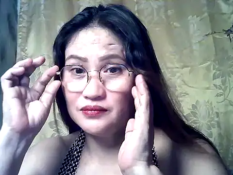 Snapshot of Amazing_Angel22 chatting on 11.06.25 Amazing Angel22 online show from 11.06.25