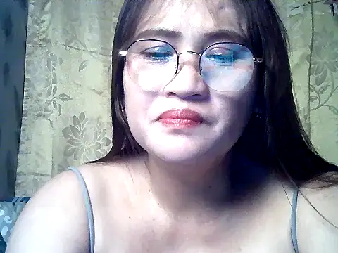 Snapshot of Amazing_Angel22 chatting on 11.26.25 Amazing Angel22 online show from 11.26.25