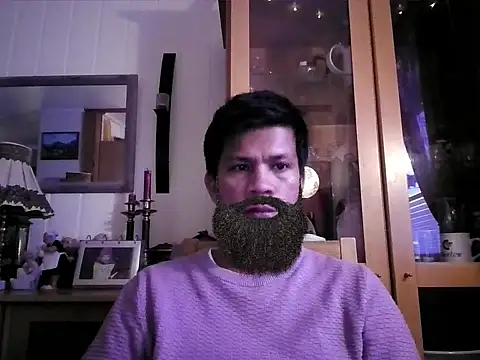 Snapshot of SweetasianHugoxxx chatting on 11.14.25 SweetasianHugoxxx online show from 11.14.25