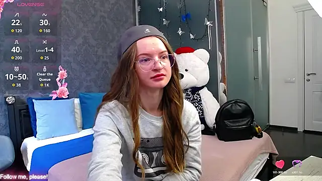 KateJonson online show from 10.29.25