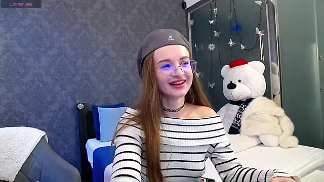 KateJonson online show from 10.31.25