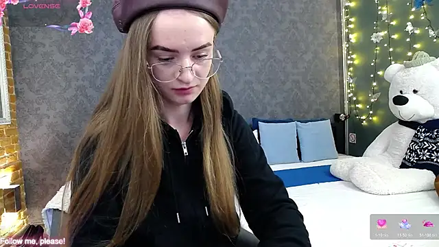 KateJonson online show from 11.12.25