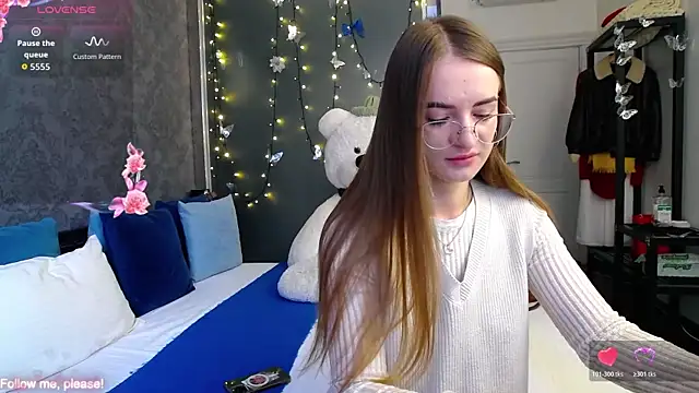 KateJonson online show from 11.13.25