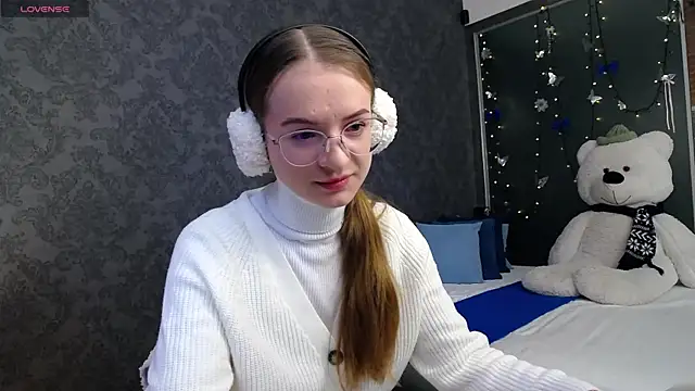 KateJonson online show from 11.26.25