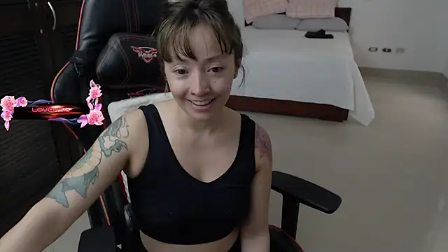 Snapshot of pink-2022 chatting on 01.16.26 pink-2022 online show from 01.16.26