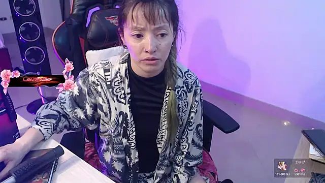 Snapshot of pink-2022 chatting on 06.08.26 pink-2022 online show from 06.08.26