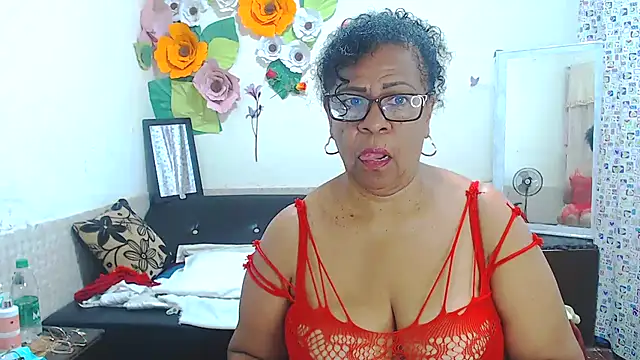 Yayis-hot-sexyw online show from 02.15.25