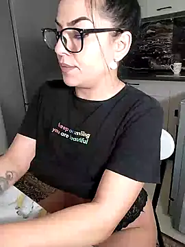 hot-babygirl online show from 02.04.25