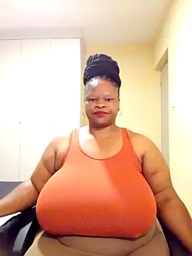 Snapshot of sweetnoziexx chatting on 02.27.25 sweetnoziexx online show from 02.27.25