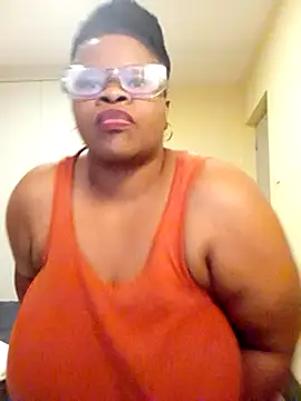 Snapshot of sweetnoziexx chatting on 02.27.25 sweetnoziexx online show from 02.27.25