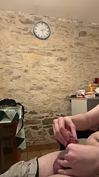 Snapshot of yann2392 chatting on 12.19.25 yann2392 online show from 12.19.25