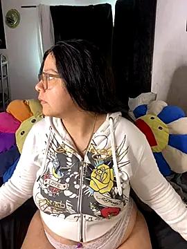 MsConejitaa online show from 10.13.25