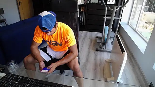 Snapshot of samricci21 chatting on 10.11.25 samricci21 online show from 10.11.25