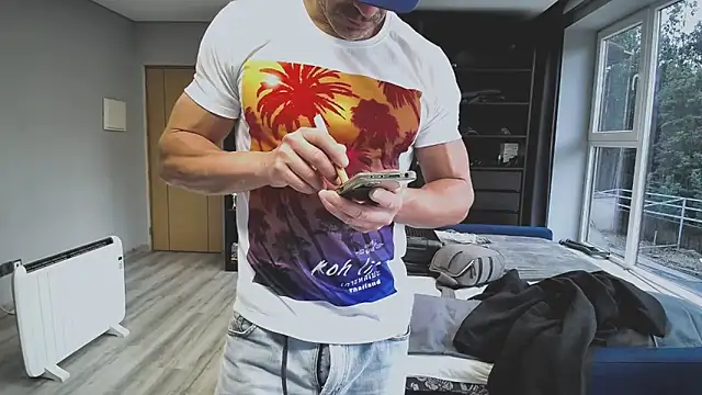 Snapshot of samricci21 chatting on 12.14.25 samricci21 online show from 12.14.25