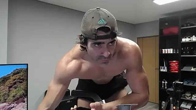 Snapshot of samricci21 chatting on 12.17.25 samricci21 online show from 12.17.25