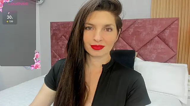 Snapshot of Azahara_Amin_ chatting on 09.24.25 Azahara Amin online show from 09.24.25